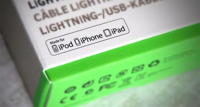 Tại sao khi sạc iPhone lại báo phụ kiện không được hỗ trợ?