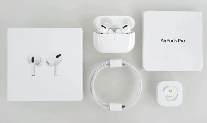 Thử sử dụng một bộ cáp sạc và củ sạc khác nếu AirPods không nhận pin
