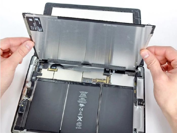 Sử dụng iPad cho đến khi pin cạn kiệt hoàn toàn.