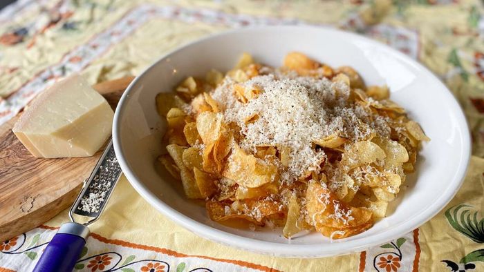 These irresistible Cacio e Pepe Potato Chips are a must-have for your Super Bowl spread