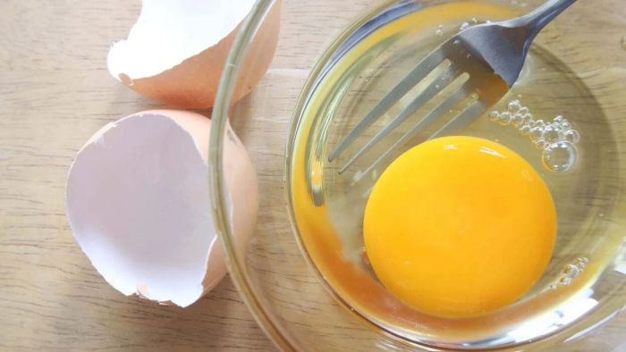 Consuming raw eggs will make you ill.