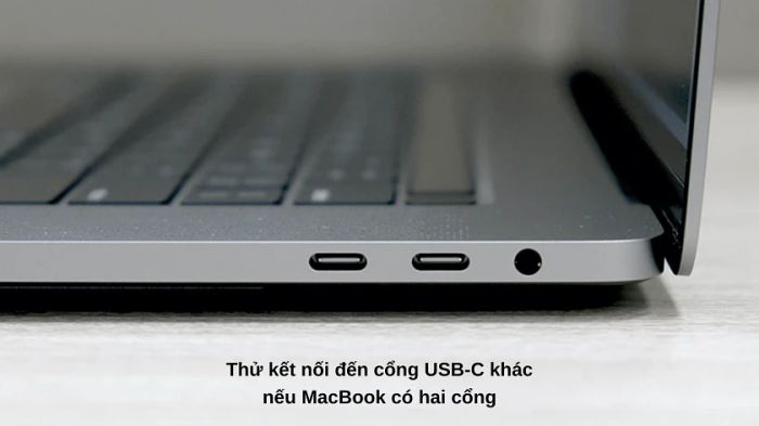 Thử kết nối với cổng USB-C khác