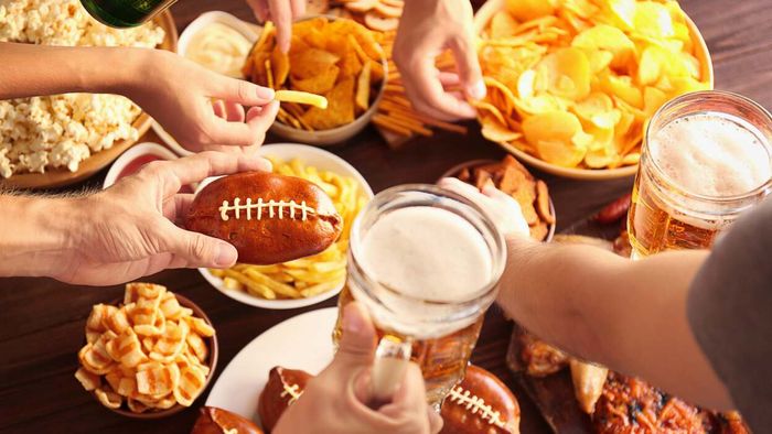 How much food and beer should you prepare for your Super Bowl celebration?