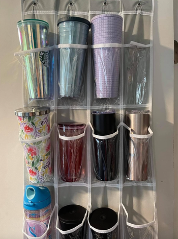 Reviewer shares an image of the organizer with mugs placed in it.