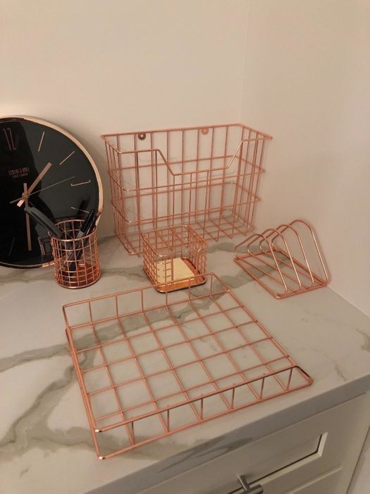 The set neatly laid out.