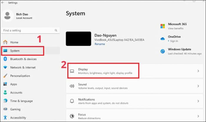 Chọn mục System và tiếp theo chọn Display