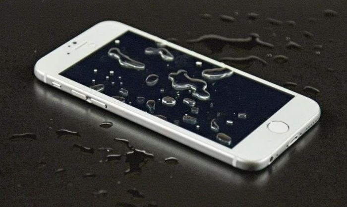 iPhone bị nhiễm nước