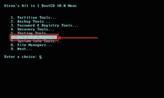 Chọn mục Hard Disk Tools trong menu chính