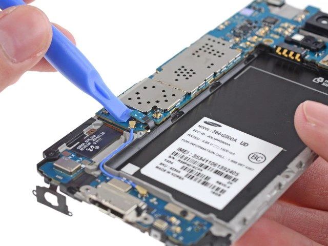 Nhờ sự hỗ trợ từ bên ngoài khi nút wifi gặp vấn đề