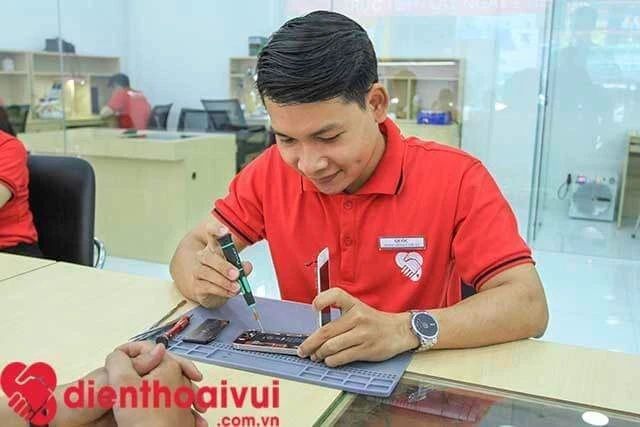 Sửa chữa loa trong điện thoại Samsung bị nhỏ, rè tại Mytour