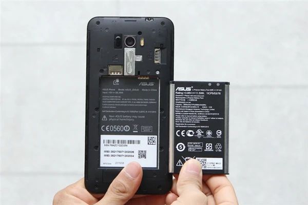 Điện thoại Asus không nhận sạc hoặc bị ngắt quãng và cách khắc phục