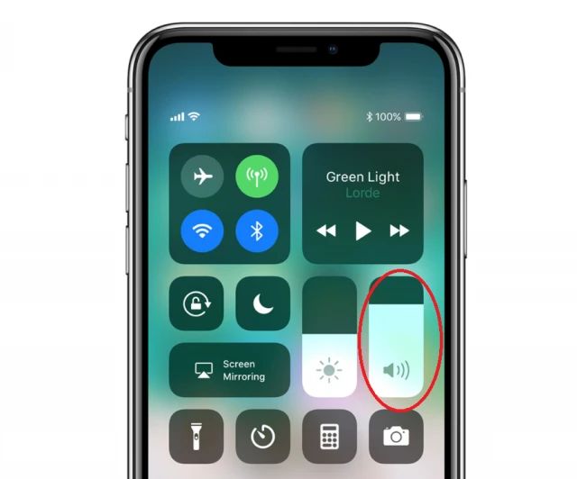 Mở trung tâm điều khiển của iPhone khi loa ngoài không hoạt động