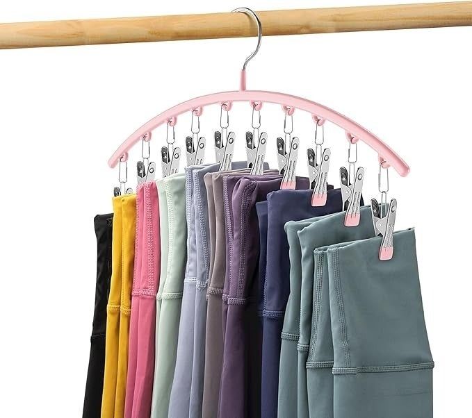 The leggings organizer in action