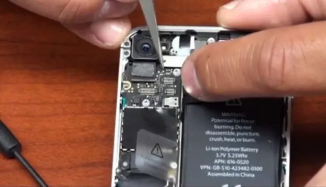 Lỗi đèn Flash điện thoại không sáng hoặc bị hư, không thể bật lên