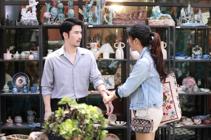 ธีร์ ยิ้มรับกระแสละคร “แผนลวงบ่วงมารยา” ที่มีความเข้มข้น พร้อมเซอร์ไพรส์จากบทบาท “หมอปฐพี” ผู้ดีหรือร้าย