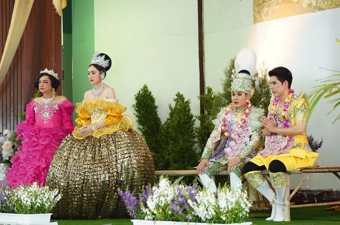 แป้ง-อั๋น ขึ้นเวทีโชว์ลิเกอลังการ ประกบ เอ ไชยา ใน ทายาทไหทองคำ EP.21