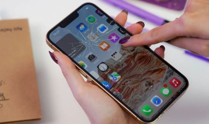 Các nguyên nhân chính gây ra lỗi iPhone bị loạn cảm ứng