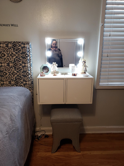 The lights attached to a mirror