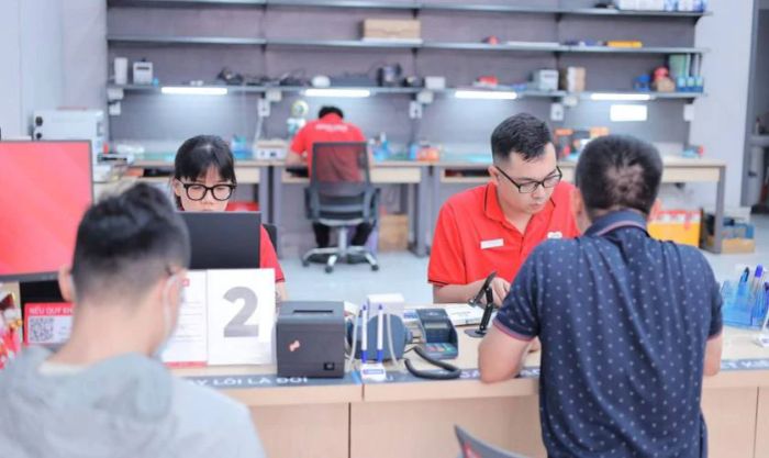 Sửa chữa và thay màn hình iPhone 13 Pro Max tại Mytour