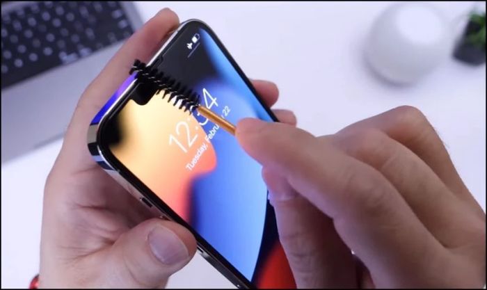 Tại sao lại xảy ra tình trạng iPhone mất âm thanh khi gọi điện?