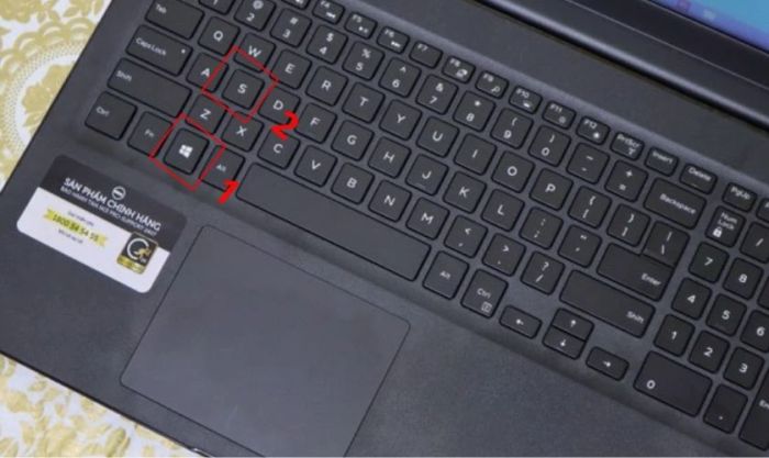 Cách kiểm tra lỗi RAM qua các thông số và tốc độ RAM trong Task Manager.