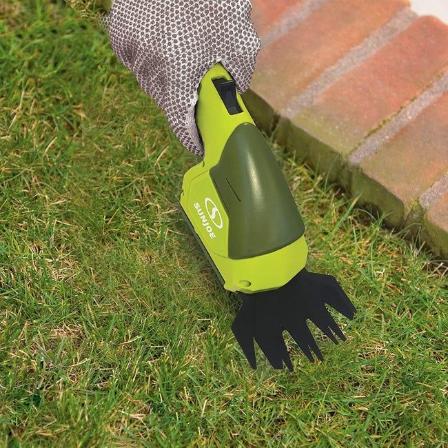 The handheld grass trimmer, ready to use for trimming