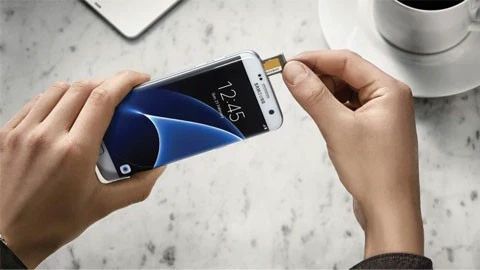 Tại sao khi gắn thẻ nhớ vào điện thoại lại không nhận? Thẻ SD không khả dụng là do đâu?