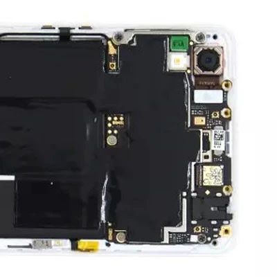 Khắc phục tình trạng camera sau điện thoại OPPO bị mờ