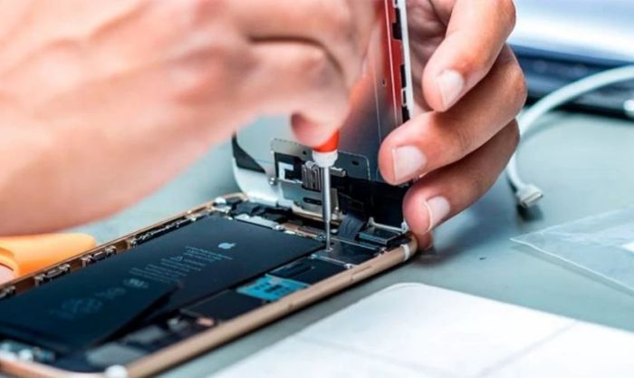 Đến các địa điểm uy tín sửa chữa màn hình iPhone