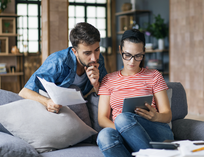 couple managing expenses
