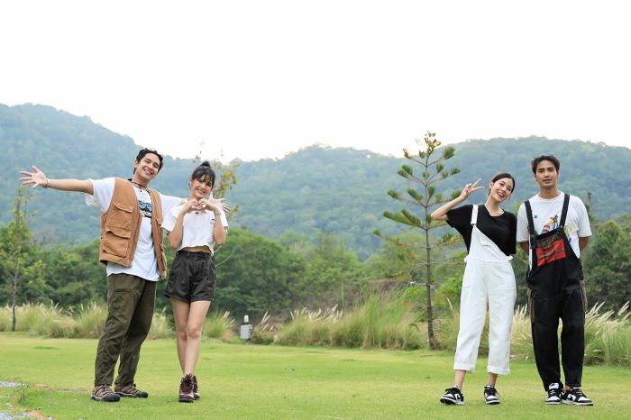 แบ่งทีมต่างคนต่างเชียร์