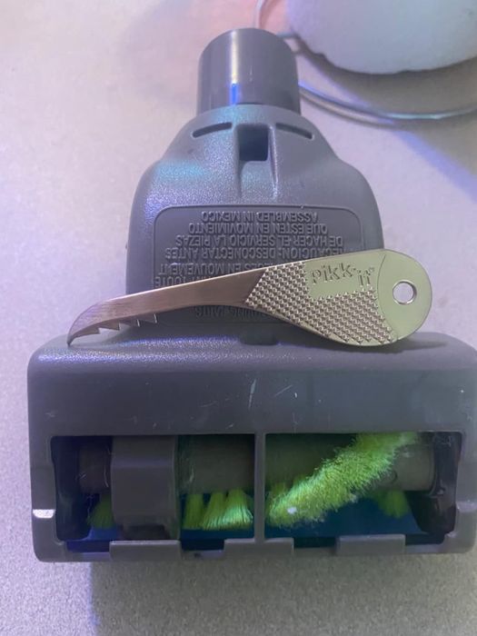 The same vacuum head, now completely clean.