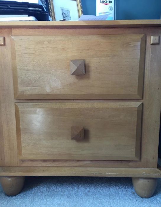 The same reviewer's after photo showing the wall completely restored, with the water stain marks vanished, thanks to the water stain cloth.