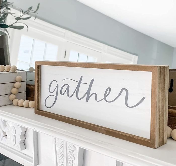 Sign in a room that says 