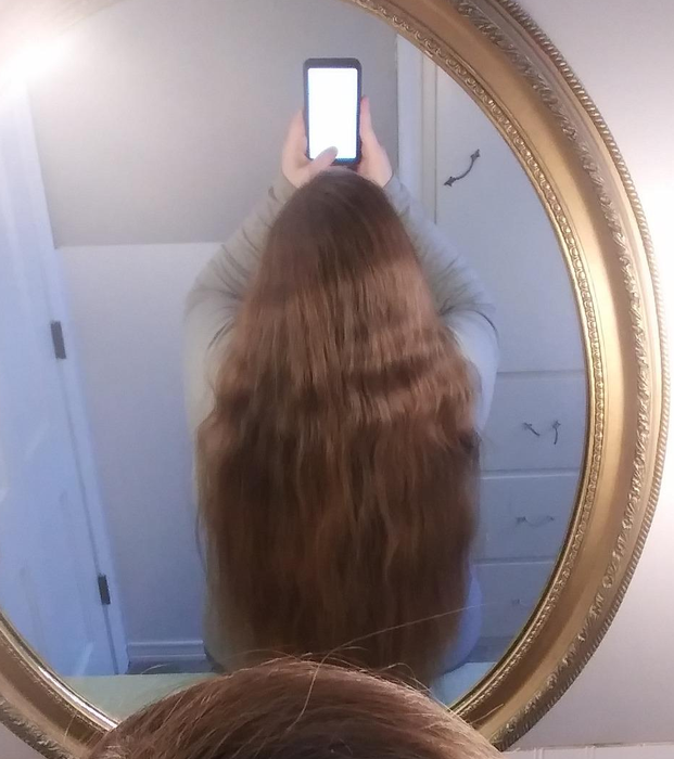 a reviewer's wavy hair