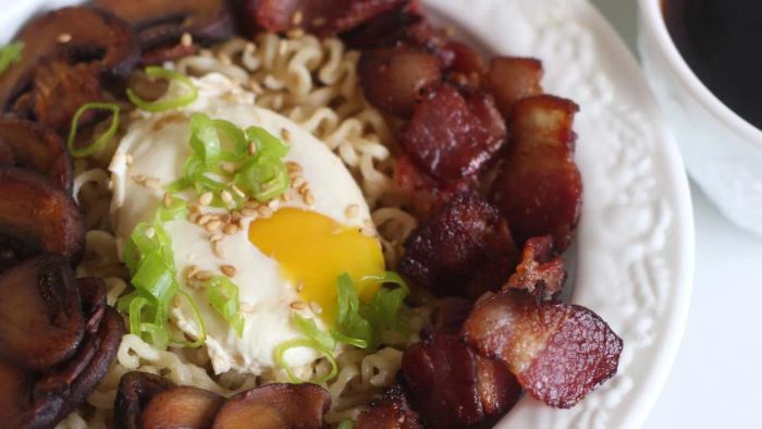 Instant Ramen Makes an Excellent Breakfast