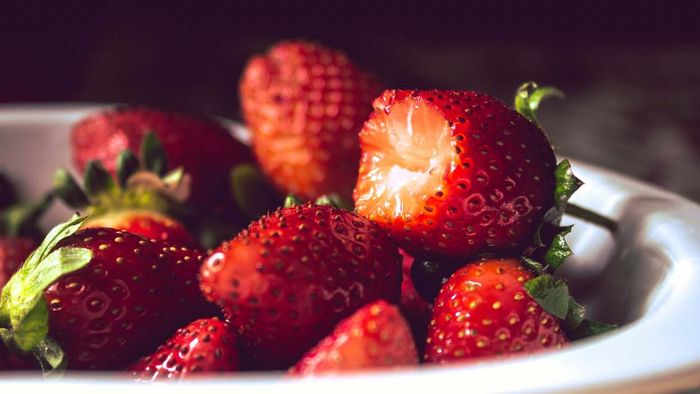 Bring out the sweetness of fruit with a touch of vinegar