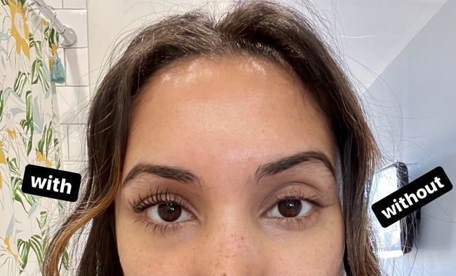 A Mytour writer's face showing one set of eyelashes without any product and the other set with mascara, looking longer and darker