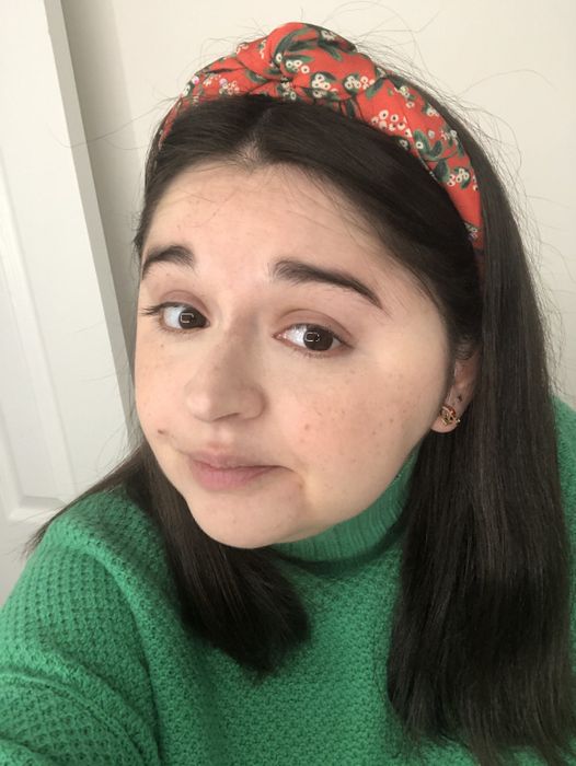The Mytour editor using Shape Tape concealer