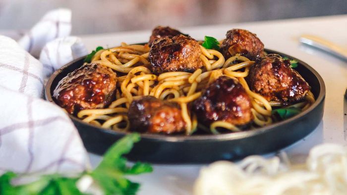 Why You Should Add Ground Pork to Lean Ground Beef