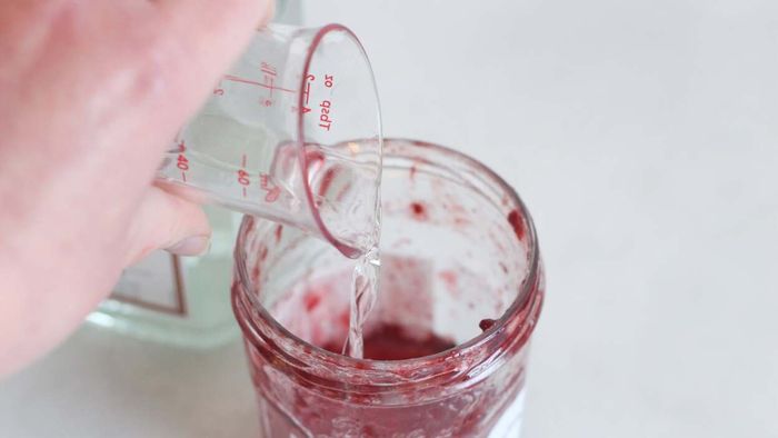 Turn an Almost-Empty Jam Jar into a Delicious Cocktail Mixer