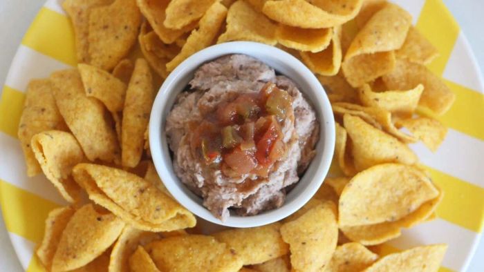 Transform Your Bean Dip Into Something New With Refried Black-Eyed Peas