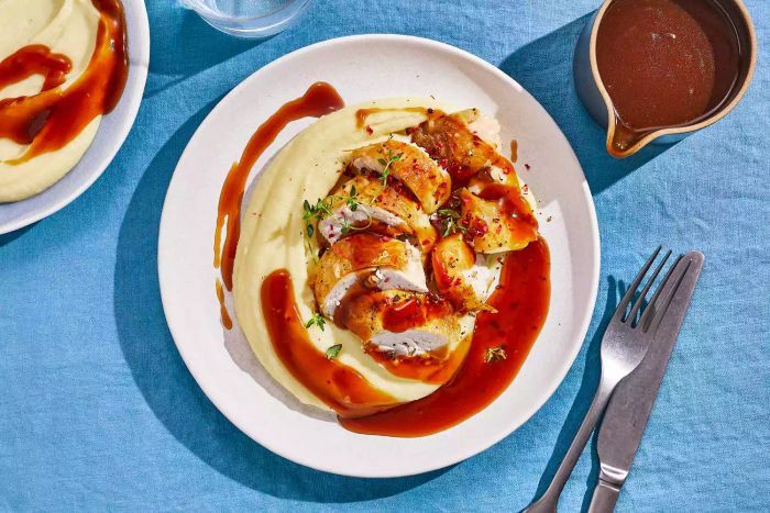 how-to-thicken-gravy-hero-03-Mytour