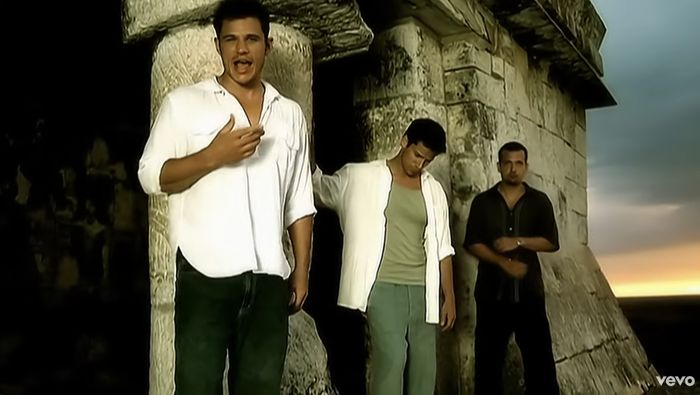 98 Degrees appear in the 