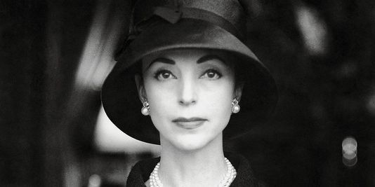 Gloria Rubio y Alatorre, who owed her name to a mysterious background, entered the Guinness family when she married Loel Guinness, likely her third or fourth husband. The ambiguity surrounding her life mirrors her enigmatic presence in the fashion world.
