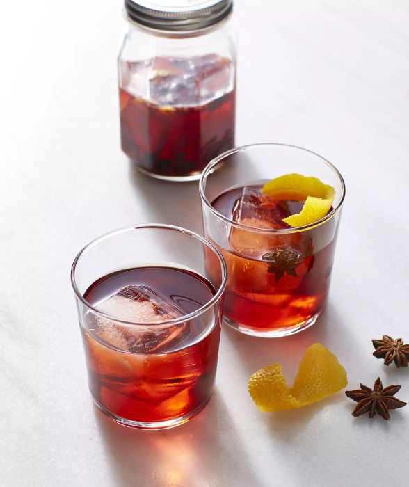Cinnamon-infused drinks - Holiday Negroni