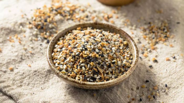 Homemade Everything Bagel Seasoning Recipe