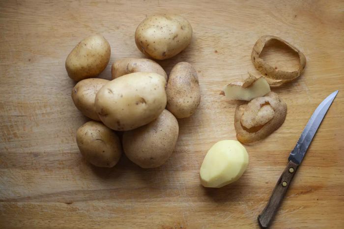 Slices of potatoes.