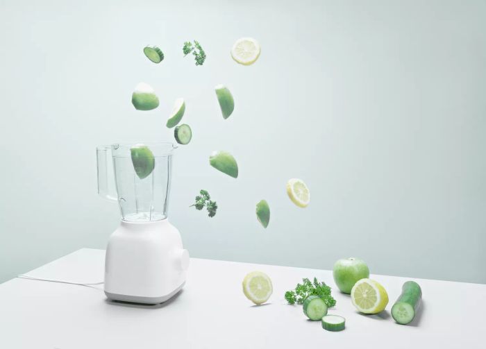 blender-vs-food-processor-GettyImages-495170795