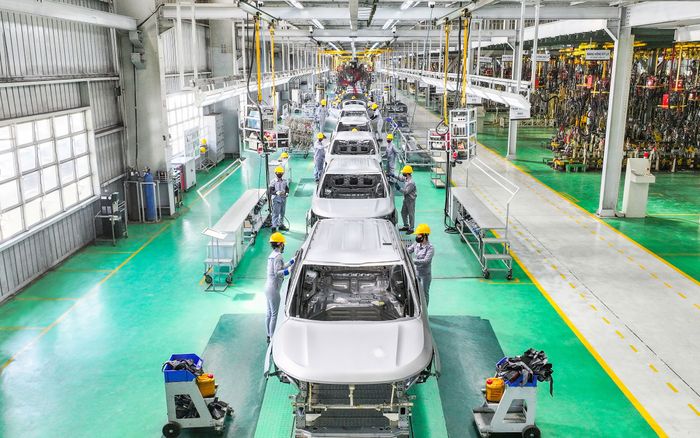 3. Dây chuyền Hàn hoàn thiện Body Kia New Carnival.JPG